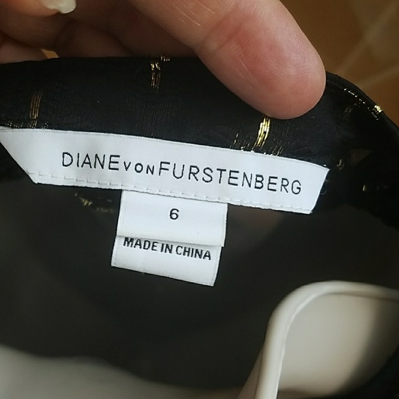 DVF DELICATE BLACK+GOLD V NECK TOP 6 - Picture 2 of 8